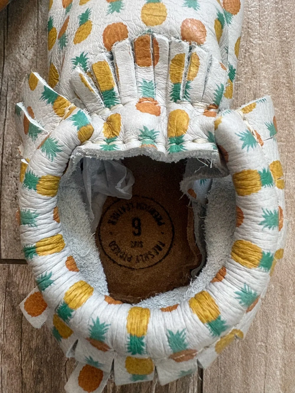 Freshly Picked Pineapple Print baby soft sole Moccasins Size 9 toddler